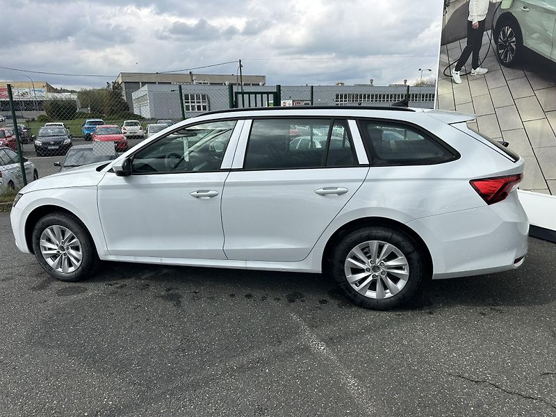 Škoda Octavia ESSENCE + dovýbava *580 - fotka 4 z 13