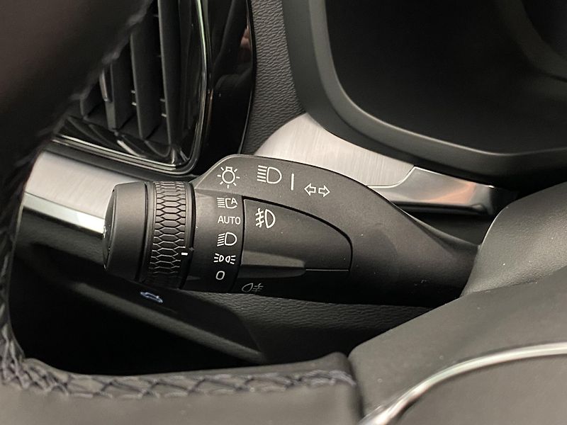 Volvo V60 (2026) B4 AUT CORE - fotka 29 z 56