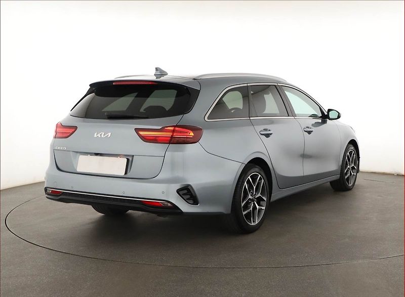 Kia Ceed (2023) Top 1.5 T-GDI, Automat, ČR - fotka 5 z 20