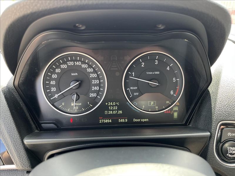 BMW Řada 1 2,0 120d AUTOMAT HARMAN NAVI - fotka 26 z 44