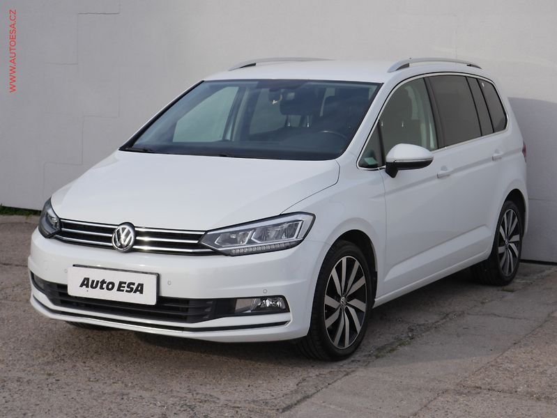 Volkswagen Touran (2016) 2.0TDi, ČR, Highline, LED - fotka 3 z 19