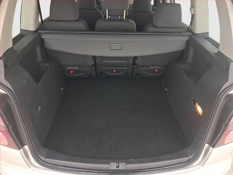 Volkswagen Touran (2008) Comfortline 1.9 TDI - fotka 14 z 16
