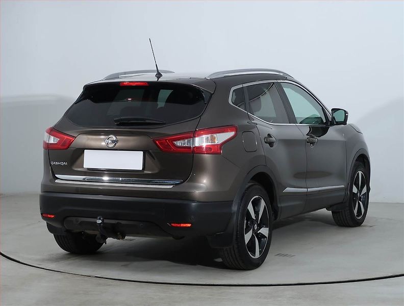 Nissan Qashqai (2016) 1.2 DIG-T, Serv.kniha, Navi - fotka 5 z 23