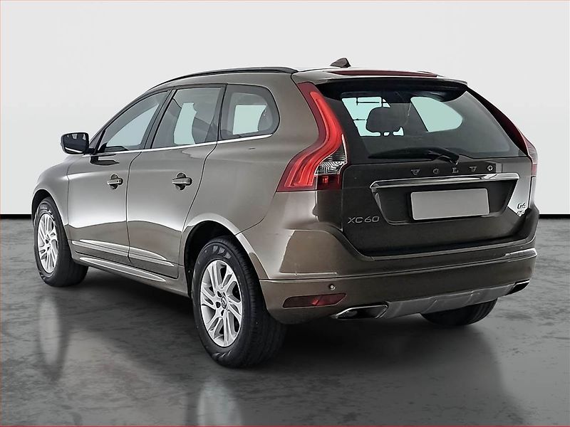 Volvo XC60 (2016) D4, 4X4, Automat, Serv.kniha - fotka 4 z 24