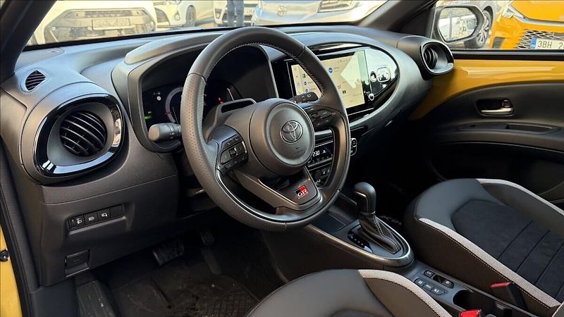 Toyota Aygo 1,5   1.5 hybrid GR Sport 85 k - fotka 11 z 19