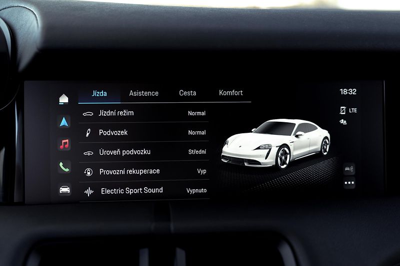 Porsche Taycan (2023) 4S - 5000 KM - VZDUCH, BOSE - fotka 32 z 39