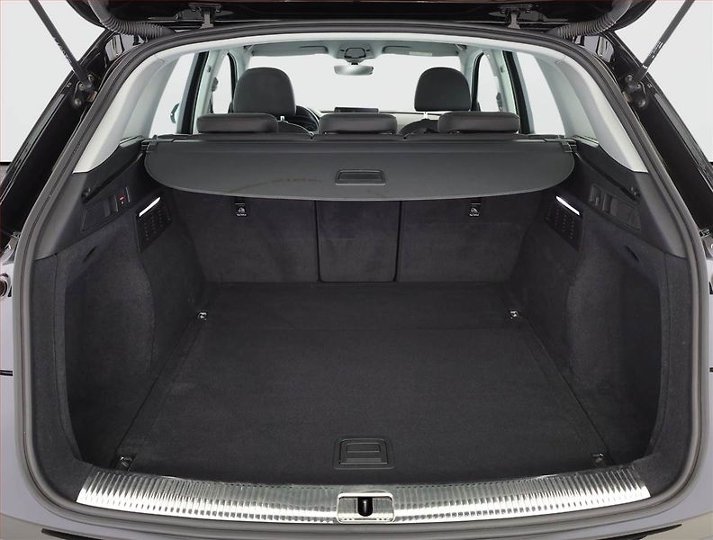 Audi Q5 (2022) 40 TDI, DPH, ČR - fotka 18 z 19