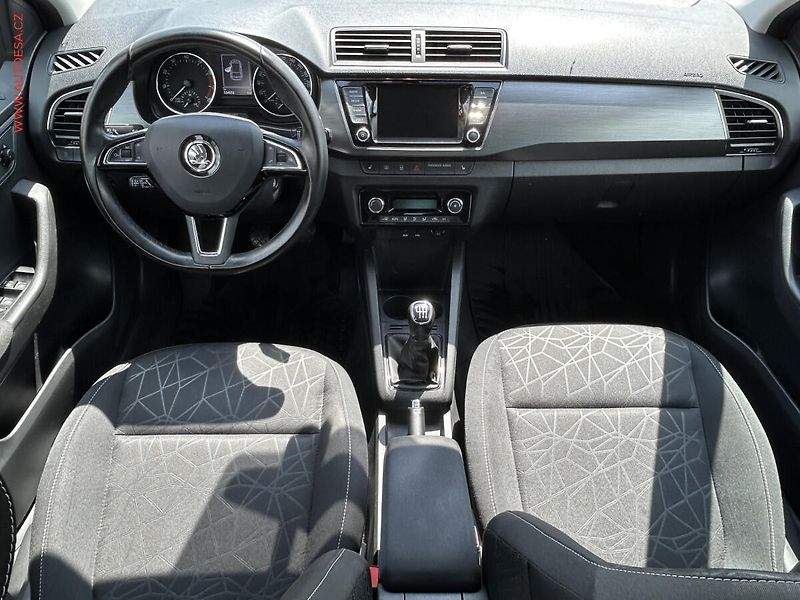Škoda Fabia (2018) 1.0 TSi, Clever, navi, kamera - fotka 8 z 18