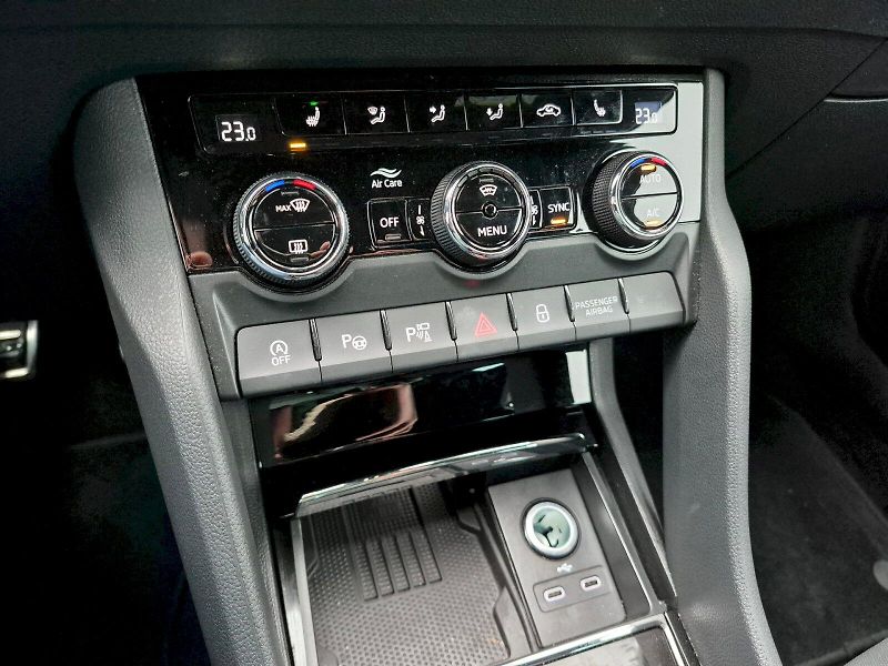 Škoda Karoq (2024) Sportline 2.0 TDI 110kW DSG - fotka 16 z 28