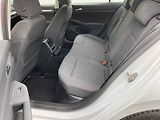 Volkswagen Golf (2022) 2.0 TDi, ČR, Life, LED - náhled 10