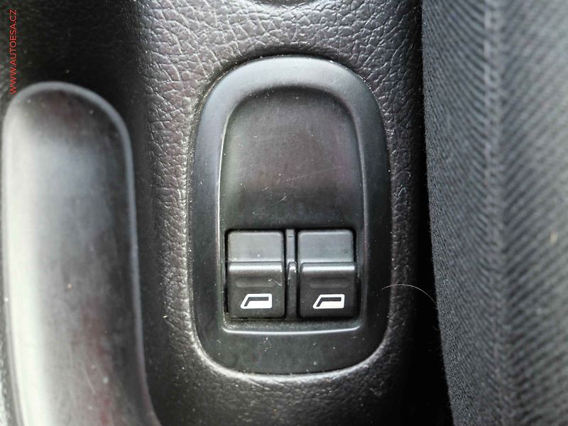 Peugeot 206 (2004) 1.4HDi, X-Line, AC - fotka 11 z 16