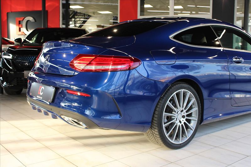 Mercedes-Benz Třídy C 250d Coupé AMG Line DIS+/Burme - fotka 27 z 30