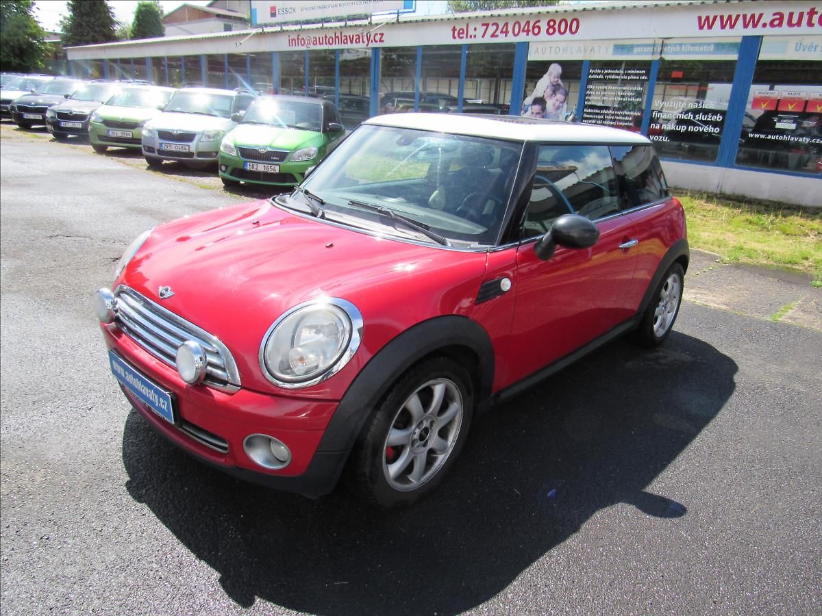 Mini Cooper 1,6 i Chilli Red 88KW