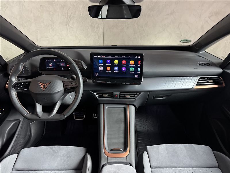 Cupra Born 150kW LED Kamera Tepelko - fotka 19 z 47