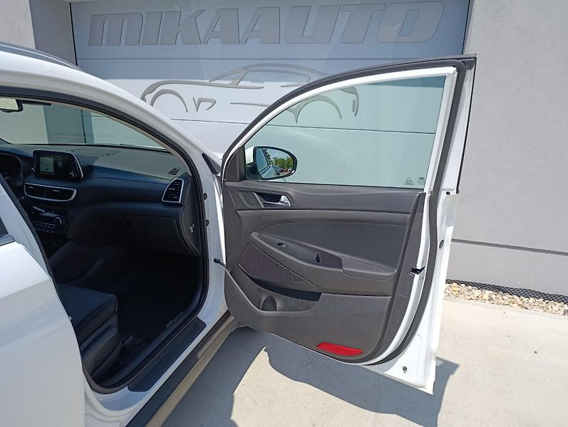 Hyundai Tucson 1.6T-GDI ADVENTURE DCT ČR  - fotka 33 z 40