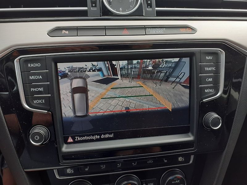 Volkswagen Passat Variant (2016) 1.4 TSi 110 Kw Highline - fotka 12 z 41
