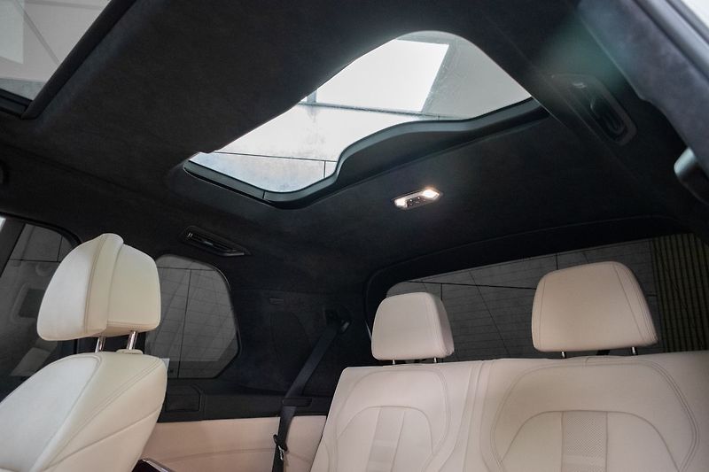 BMW X7 xD40d ///M*LASER*VZDUCH*HK*DPH - fotka 59 z 74
