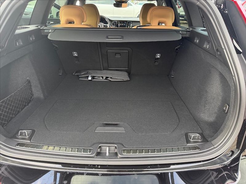 Volvo V60 (2026) 2,0 B4 Plus Bright 6247 - fotka 12 z 14