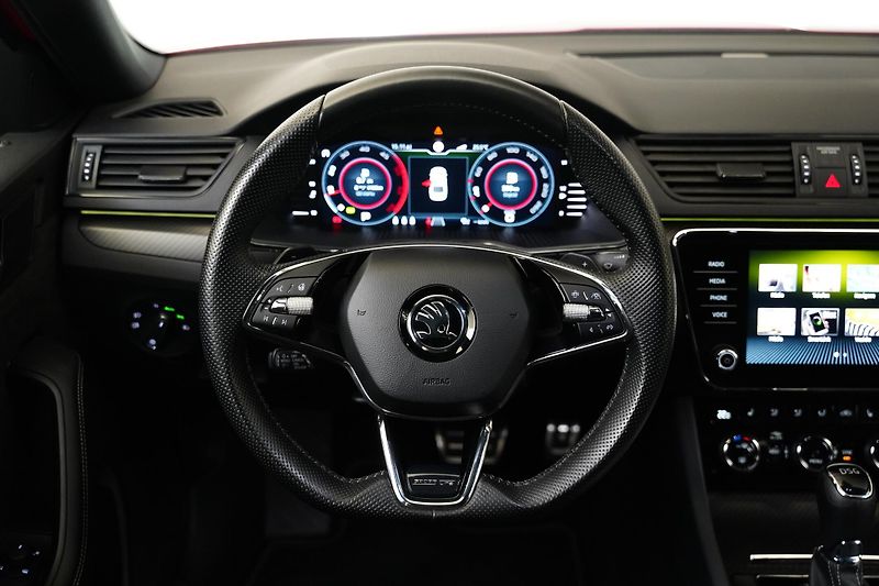 Škoda Superb - fotka 18 z 27