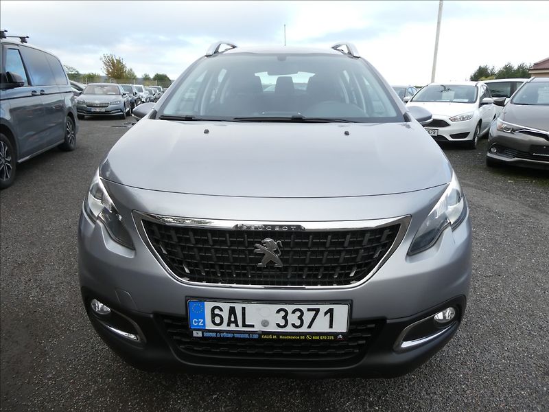 Peugeot 2008 1,2 PureTech 81kW AUTOMAT, ČR - fotka 2 z 38