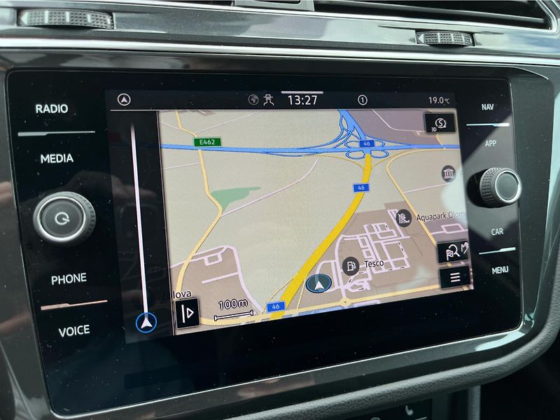 Volkswagen Tiguan Life 2.0 TDI 110 kW DSG - fotka 17 z 30