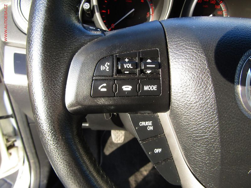 Mazda 3 (2011) 2.2 MZR-CD, Klima - fotka 12 z 19