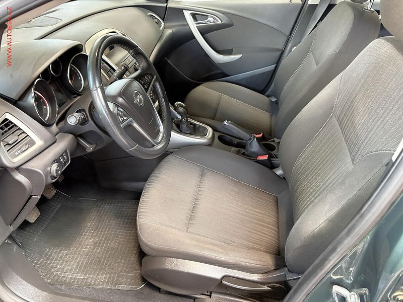 Opel Astra (2011) 1.6i 16V, ČR, AC, temp - fotka 9 z 15