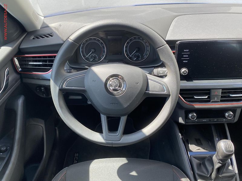 Škoda Scala (2020) 1.6 TDi, ČR, Ambition, LED - fotka 11 z 19