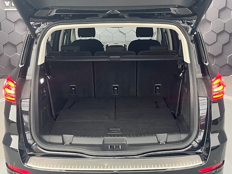 Ford S-MAX 2,5 HEV Titanium 7míst - fotka 41 z 70