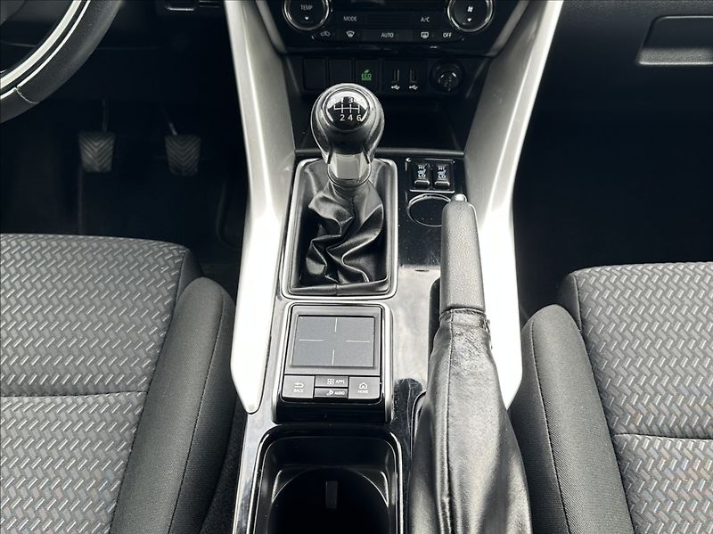 Mitsubishi Eclipse Cross 1,5 Turbo 163PS  Spirit - fotka 27 z 52