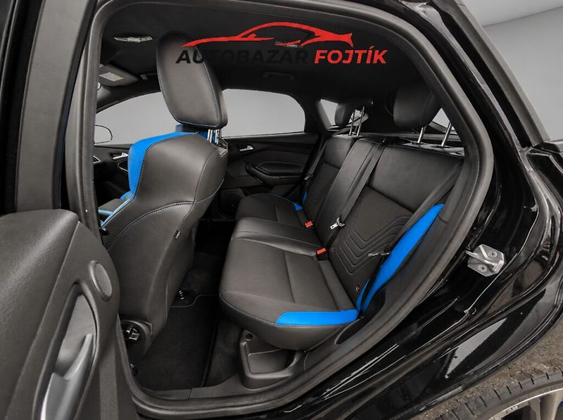Ford Focus (2017) RS 2.3 EcoBoost 250KW AWD - fotka 11 z 23