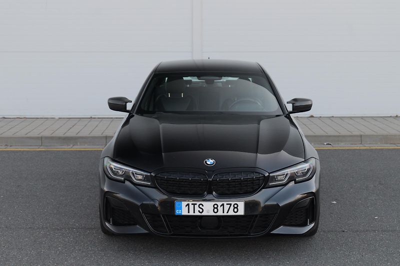 BMW Řada 3 (2021) - fotka 8 z 18