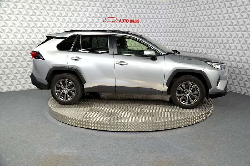 Toyota RAV4 (2023) 2.5 Hybrid Comfort 4WD AT - fotka 4 z 21