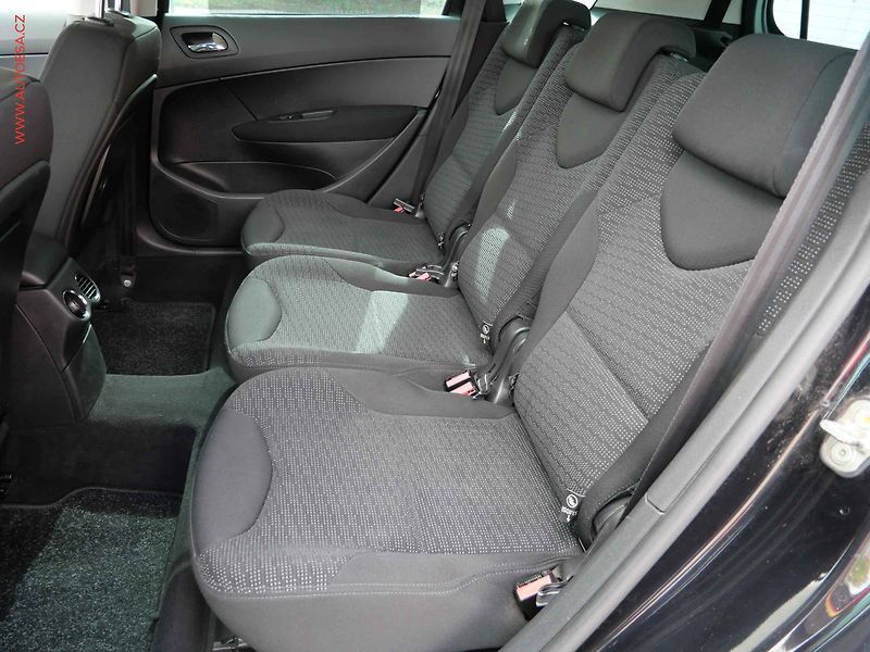 Peugeot 308 (2008) 1.6 HDi, Panorama - fotka 10 z 16