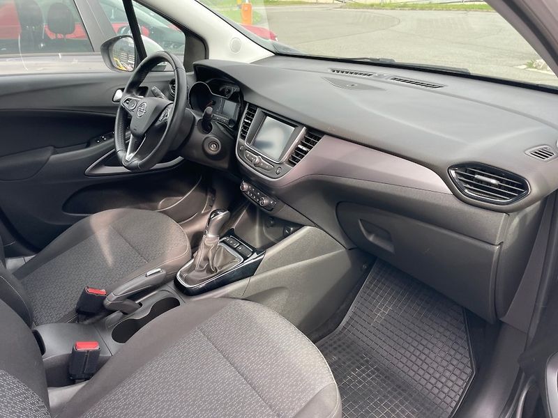 Opel Crossland X Enjoy 1,2i MT5, ČR, 1. maj - fotka 12 z 29