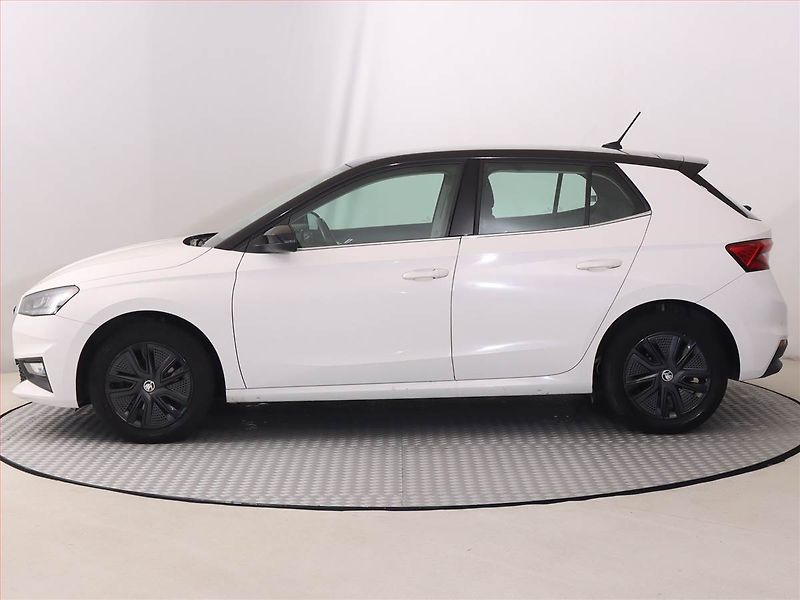Škoda Fabia (2023) Ambition Plus 1.0 TSI, Automat - fotka 3 z 21