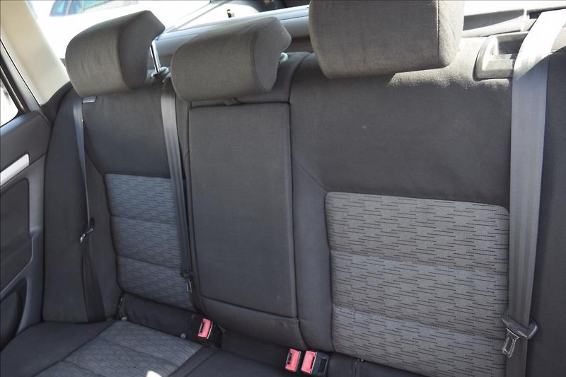 Škoda Octavia 1,9 TDI 77KW 2X KOLA PO SERVIS - fotka 17 z 49