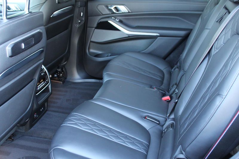 BMW X7 X7 xDrive40d - fotka 21 z 33