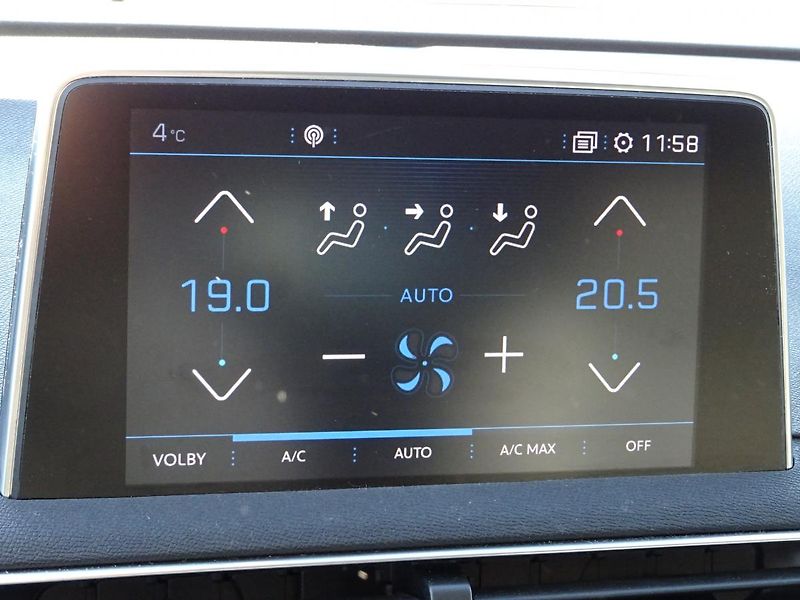 Peugeot 3008 (2017) ACTIVE 1.6 BlueHDi 120k MAN6 - fotka 28 z 47