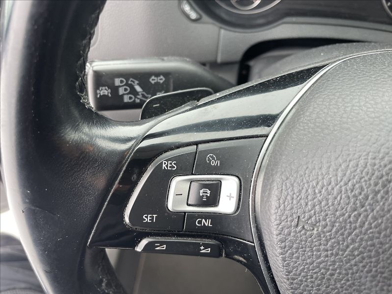 Volkswagen Sharan 2,0 TDi 135kw DSG 7míst Highli - fotka 16 z 46