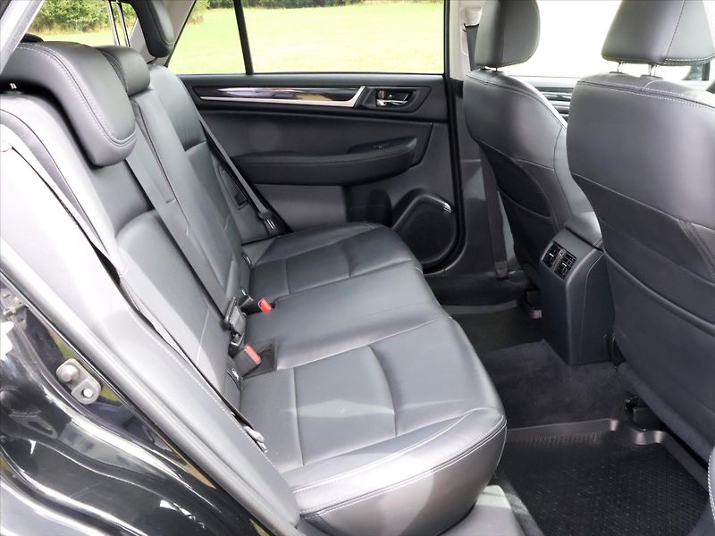 Subaru Outback 2,5 i 129kW Aut. AWD Kůže CZ - fotka 14 z 39