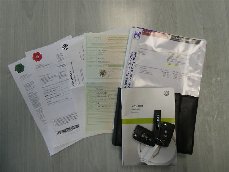 Volkswagen Golf Sportsvan 1,6 TDi 81kW 1.MAJITEL,servisk - fotka 36 z 53