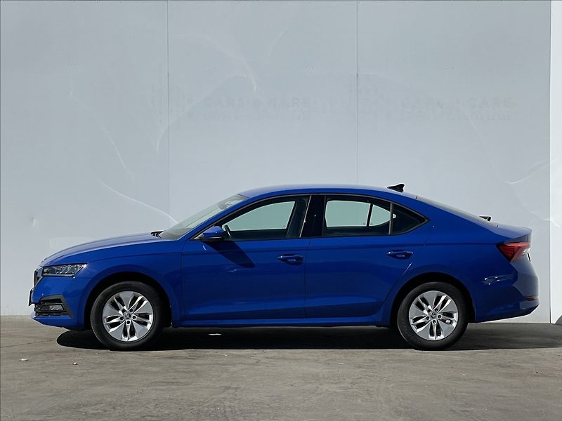 Škoda Octavia 2,0 TDI Ambition Plus LED+PDC - fotka 2 z 23