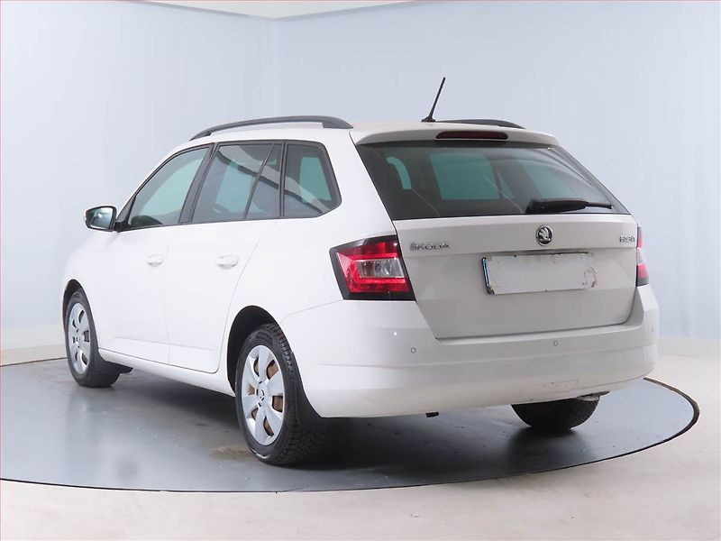Škoda Fabia (2018) Ambition 1.0 TSI, ČR,1.maj - fotka 4 z 12