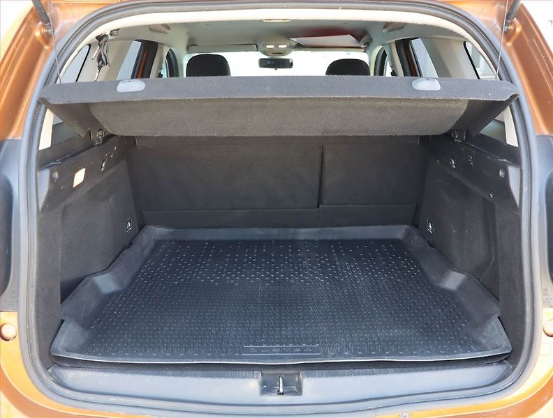 Dacia Duster (2018) 1.2 TCe, 4X4, Serv.kniha - fotka 14 z 19