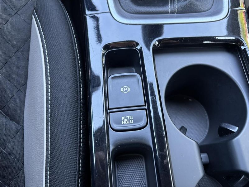 Kia Ceed 1,5 TGDi GT Line 1.ČR TAŽNÉ - fotka 32 z 47