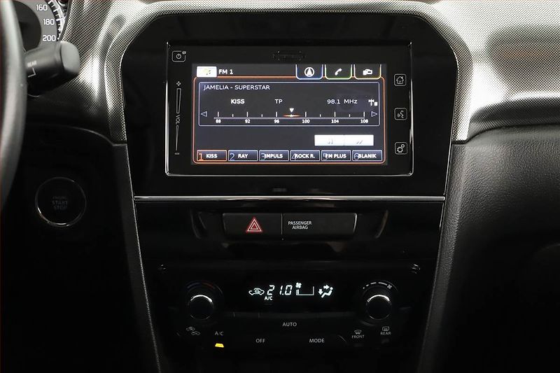 Suzuki Vitara (2021) Elegance 1.4 BoosterJet - fotka 12 z 18