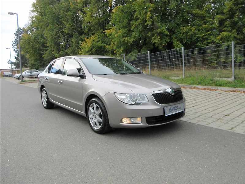 Škoda Superb 1,6 TDi, Nové ČR, 160 tis. Km! - fotka 5 z 27