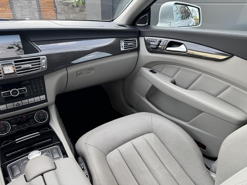 Mercedes-Benz CLS (2014) 350 CDI, 4Matic, AMG - fotka 18 z 64