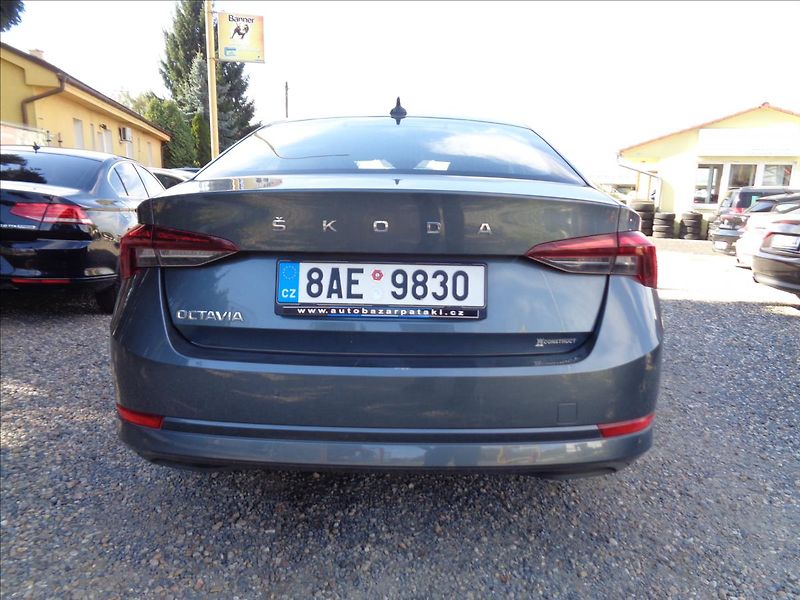 Škoda Octavia 1,5 - fotka 6 z 17